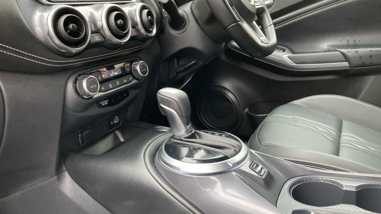 Nissan Juke 1.6 Hybrid Tekna 5dr Auto Hybrid Hatchback